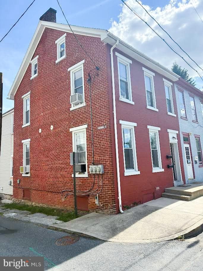 924 Water Street photo 4
