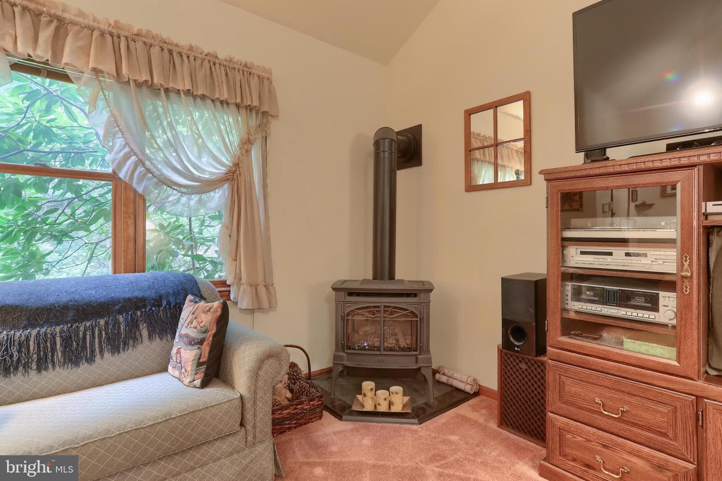 1248 Ash Lane photo 20