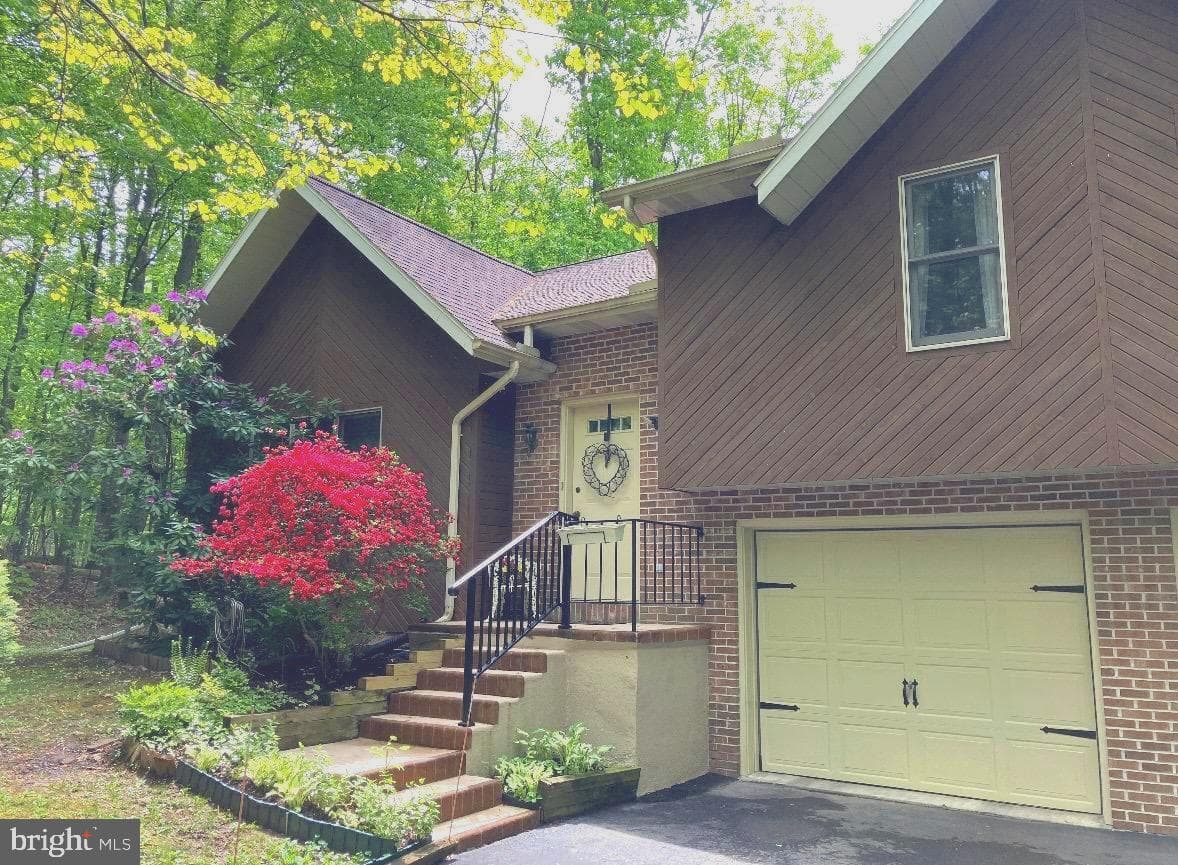 1248 Ash Lane photo 3