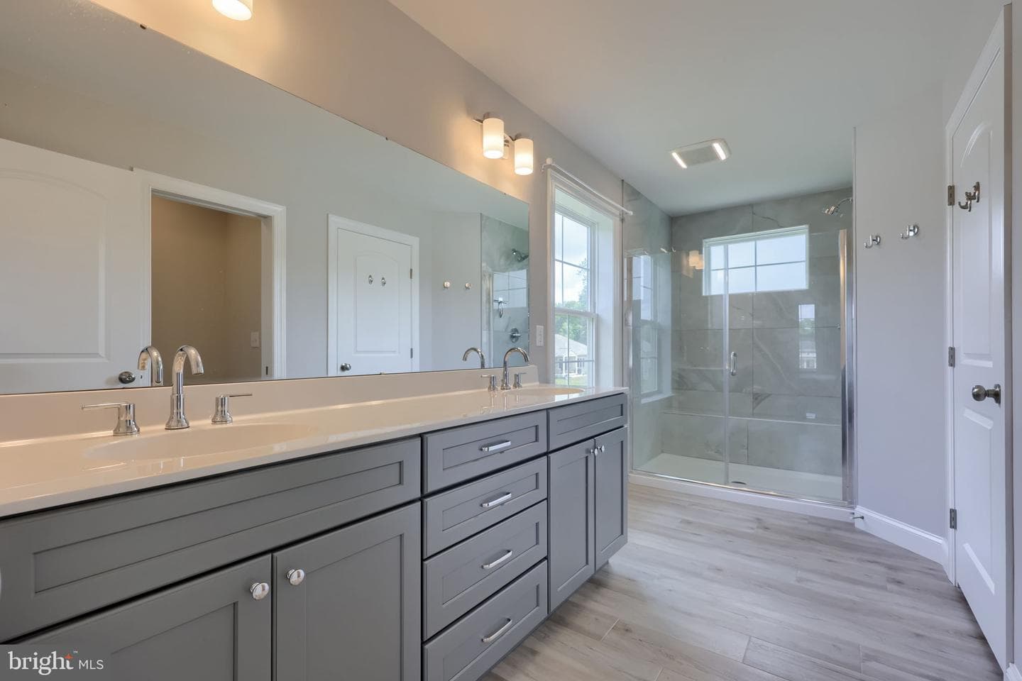 168 Forge Drive photo 29