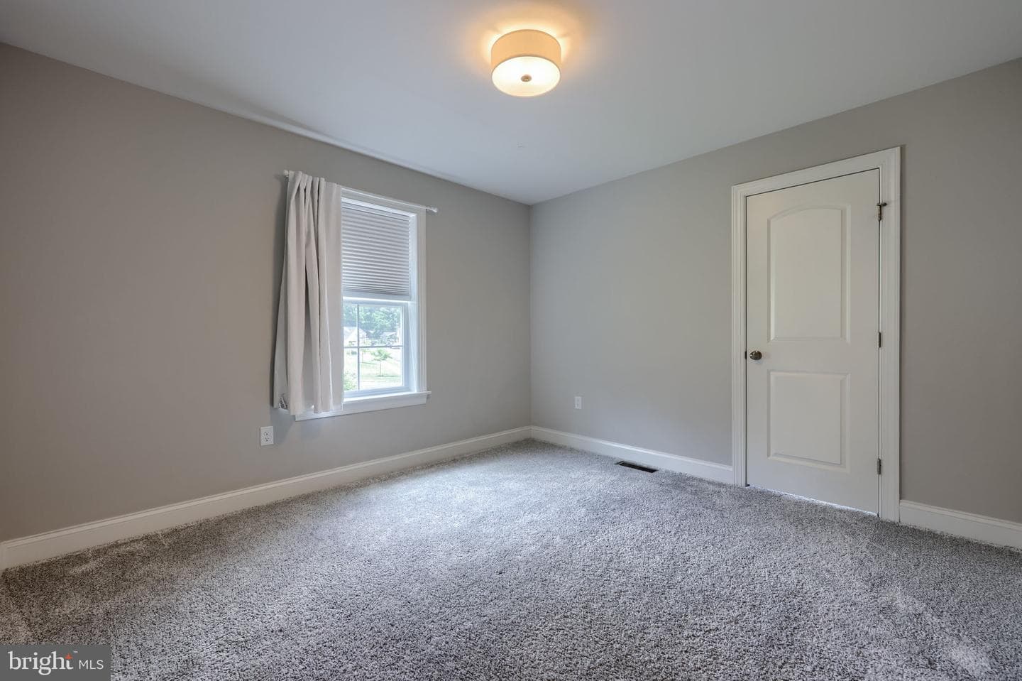 168 Forge Drive photo 32