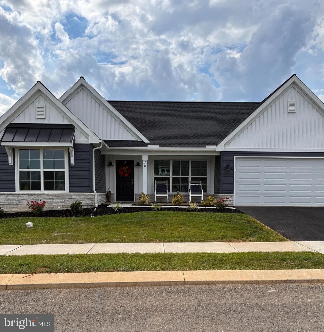 701 Longwood Manor