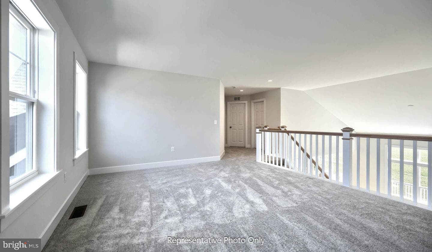 125 Alexandria Drive photo 23