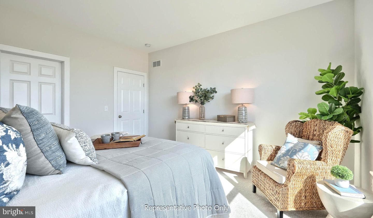 125 Alexandria Drive photo 29