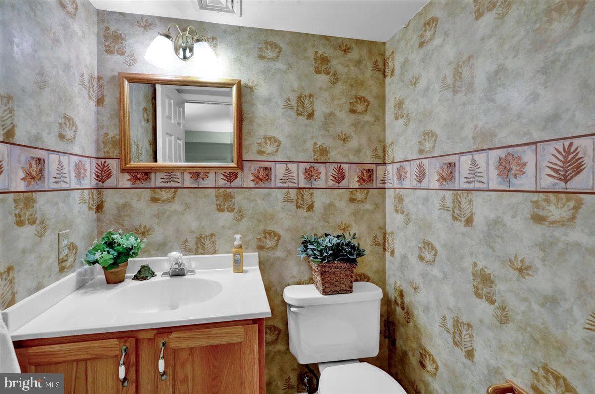 128 Macintosh Drive photo 35
