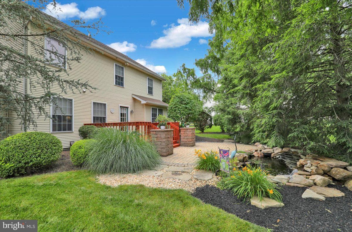 128 Macintosh Drive photo 42