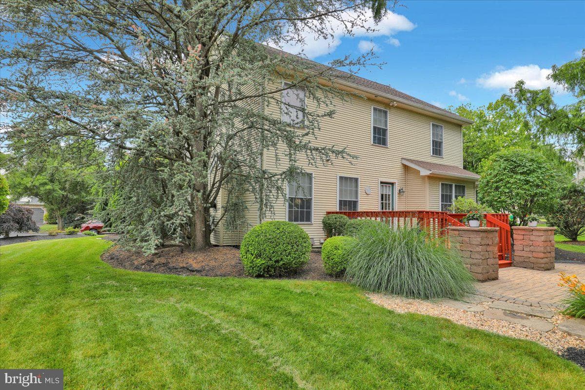 128 Macintosh Drive photo 43