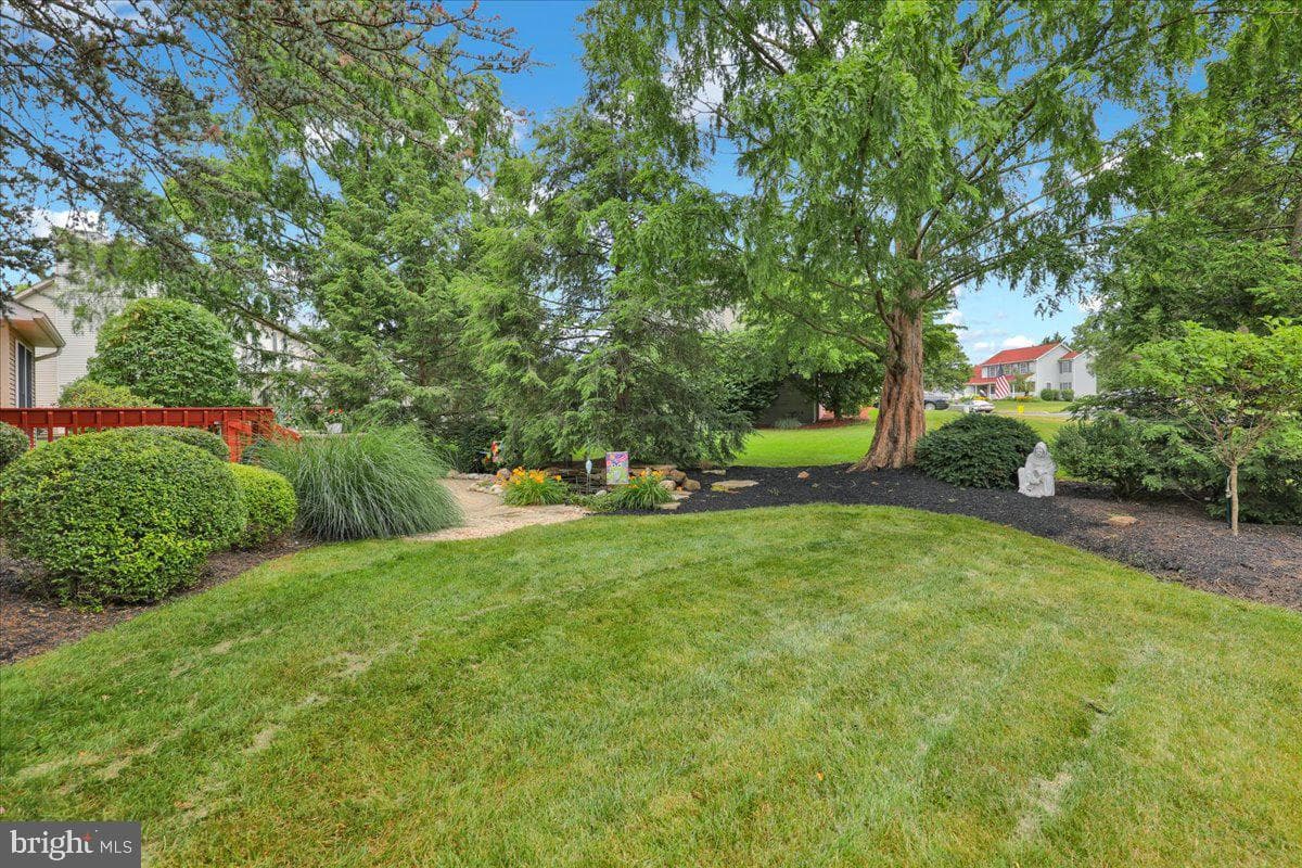 128 Macintosh Drive photo 44