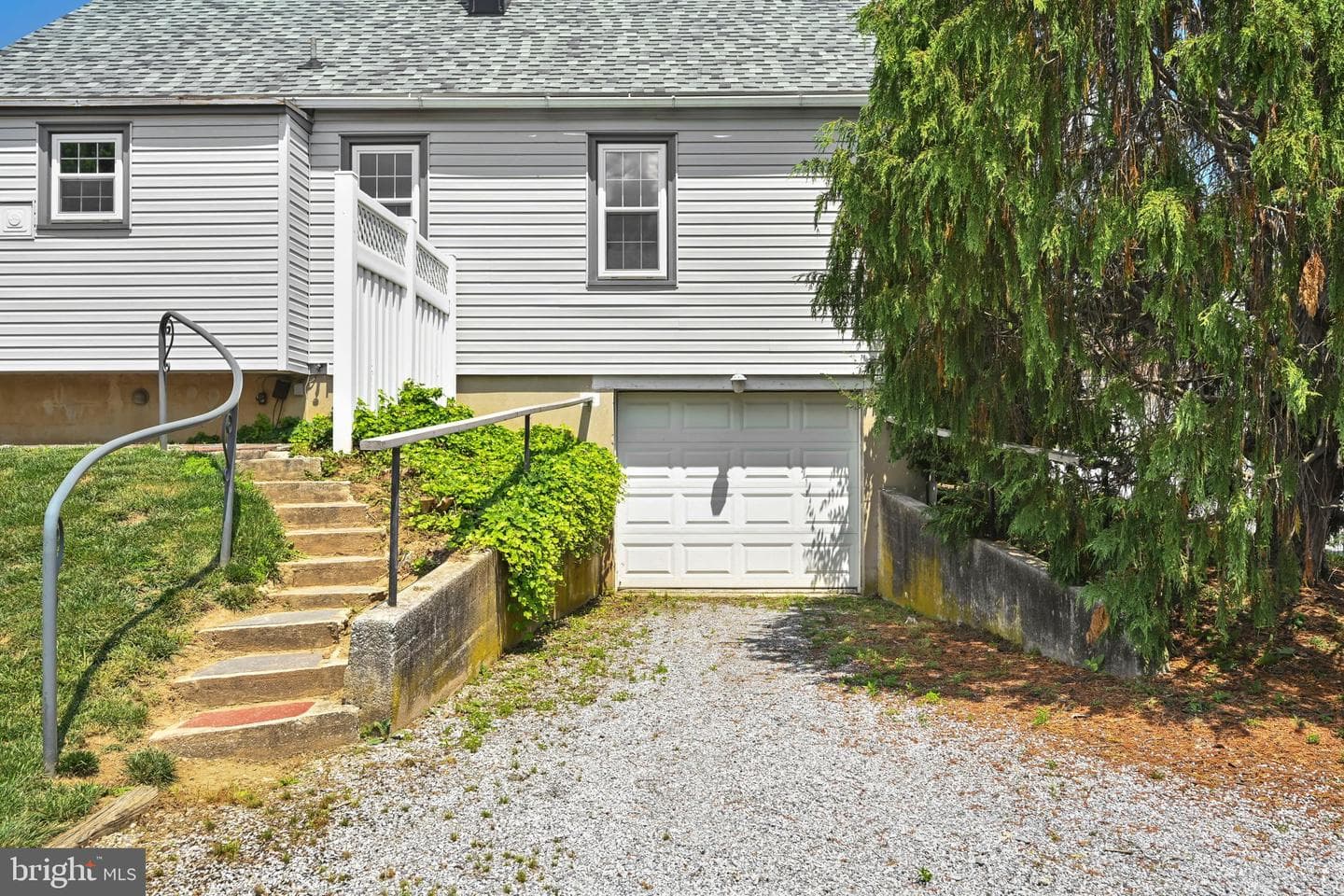 538 W Walnut St L-0122 photo 17