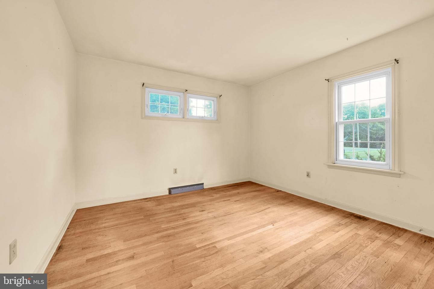 538 W Walnut St L-0122 photo 7