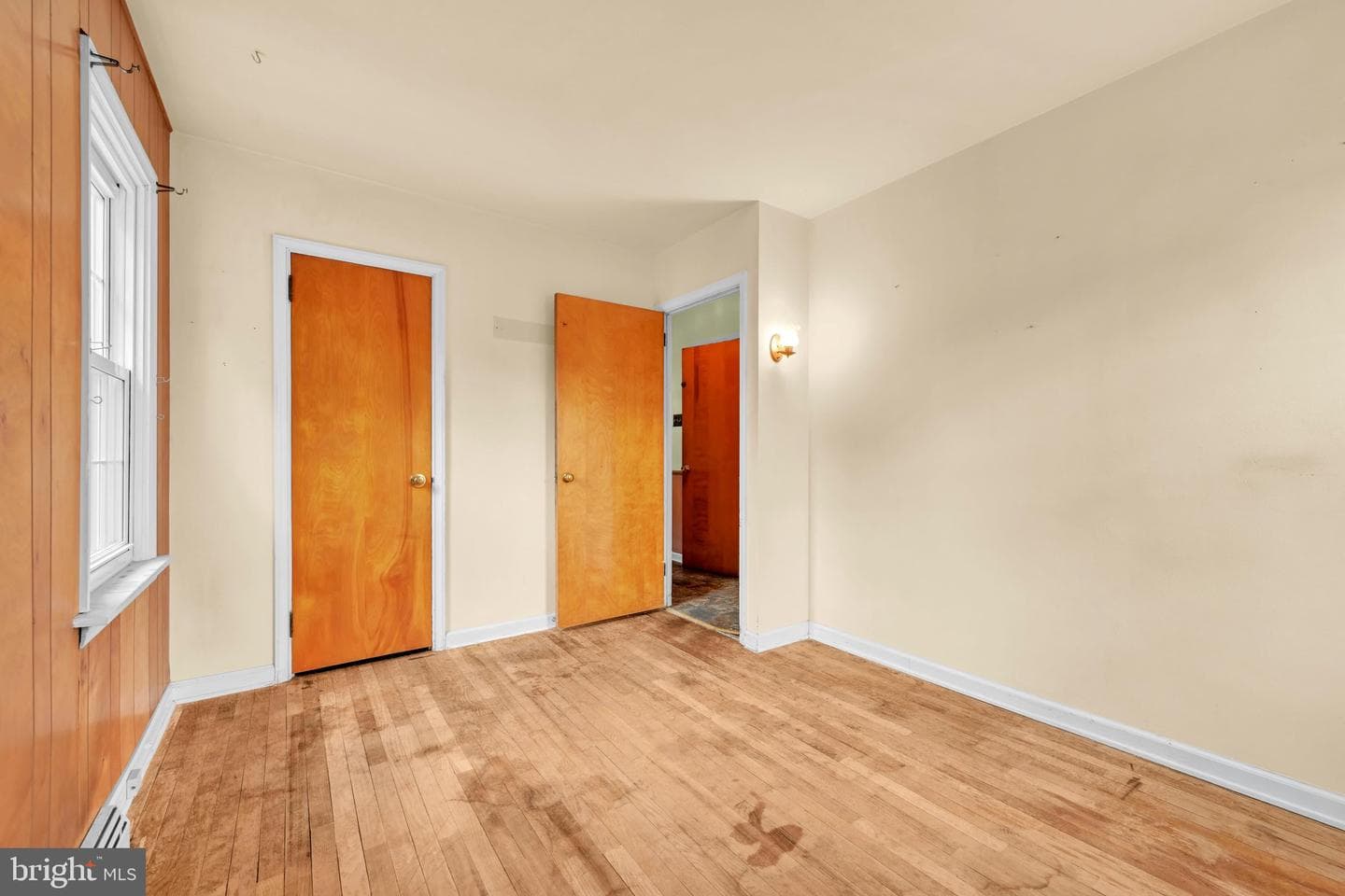 538 W Walnut St L-0122 photo 8