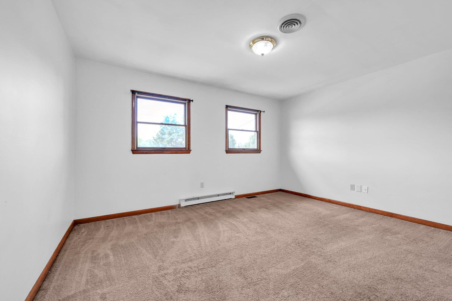 103 W Walnut Street photo 10