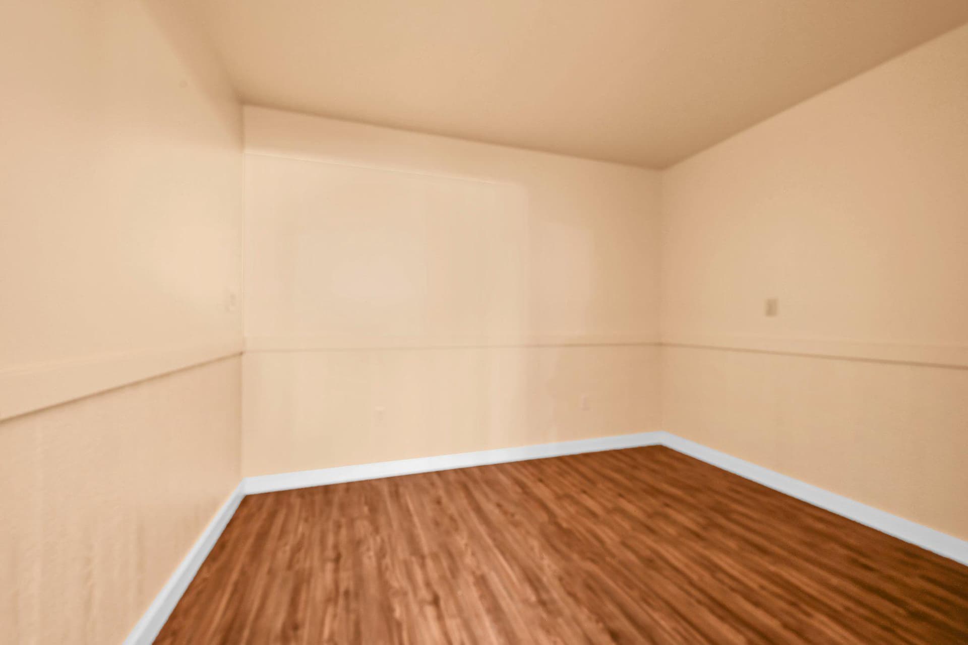 103 W Walnut Street photo 19