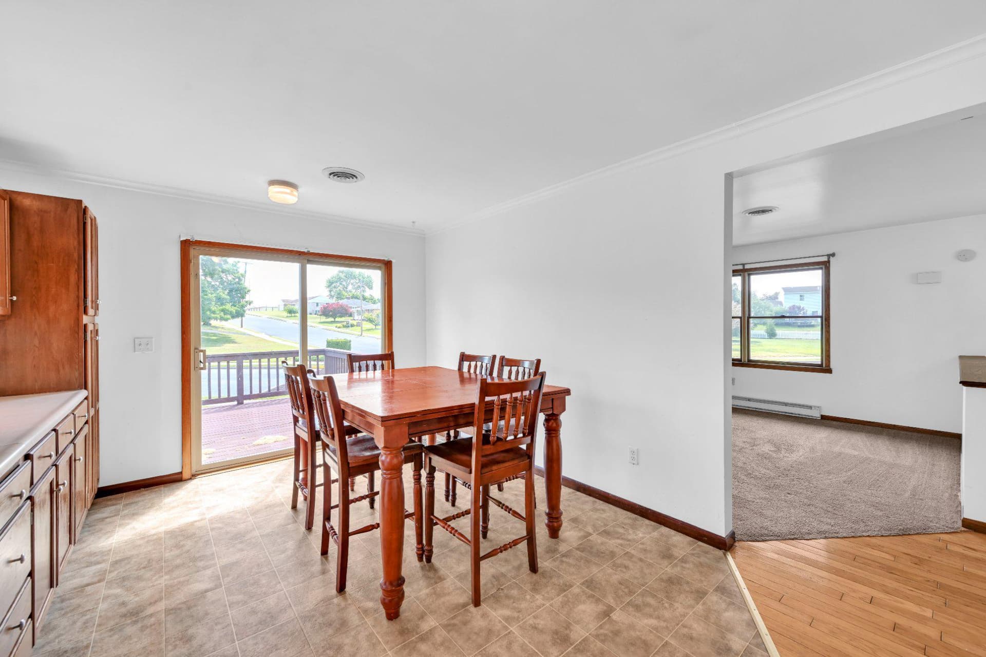 103 W Walnut Street photo 6