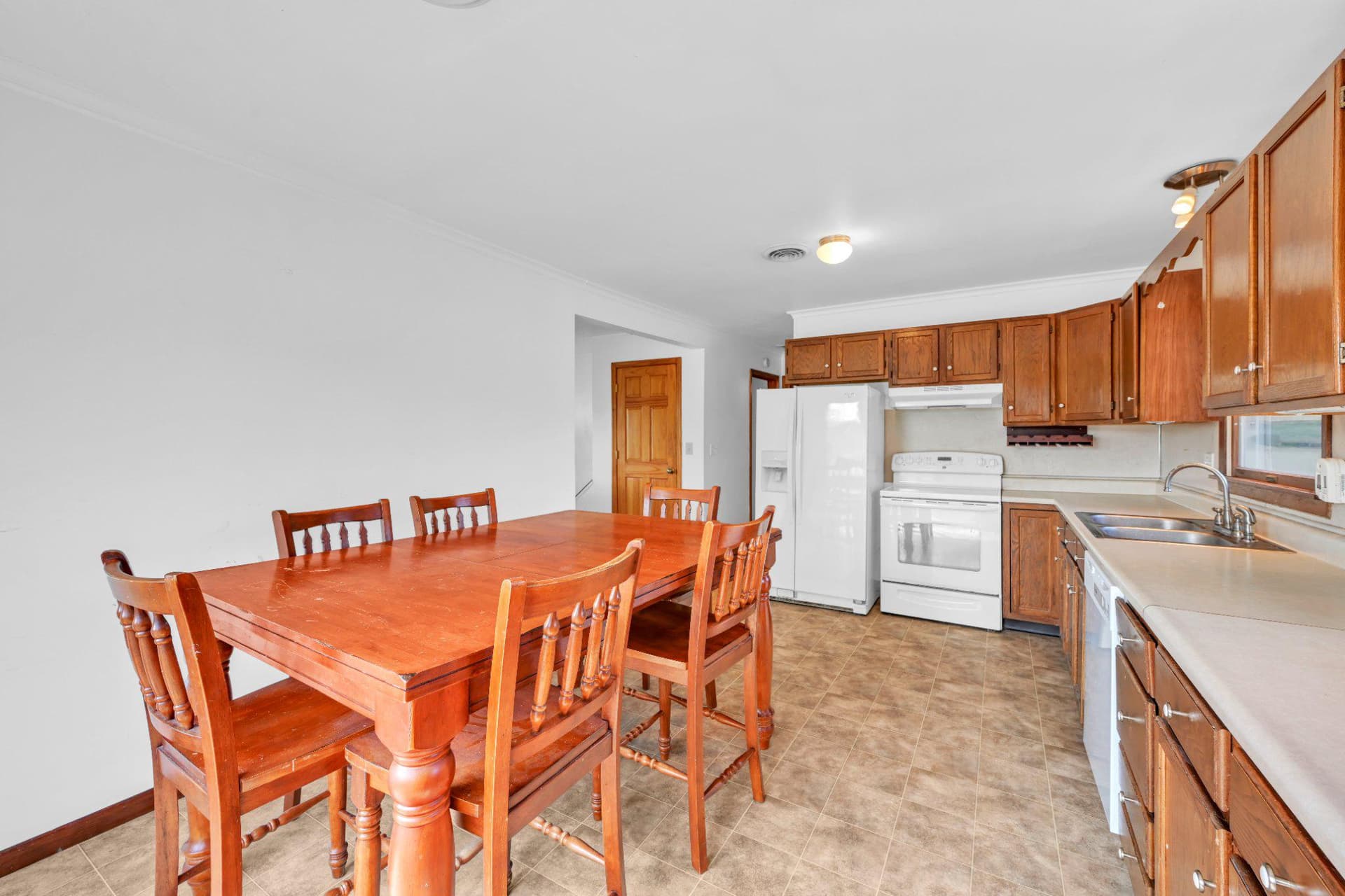 103 W Walnut Street photo 9