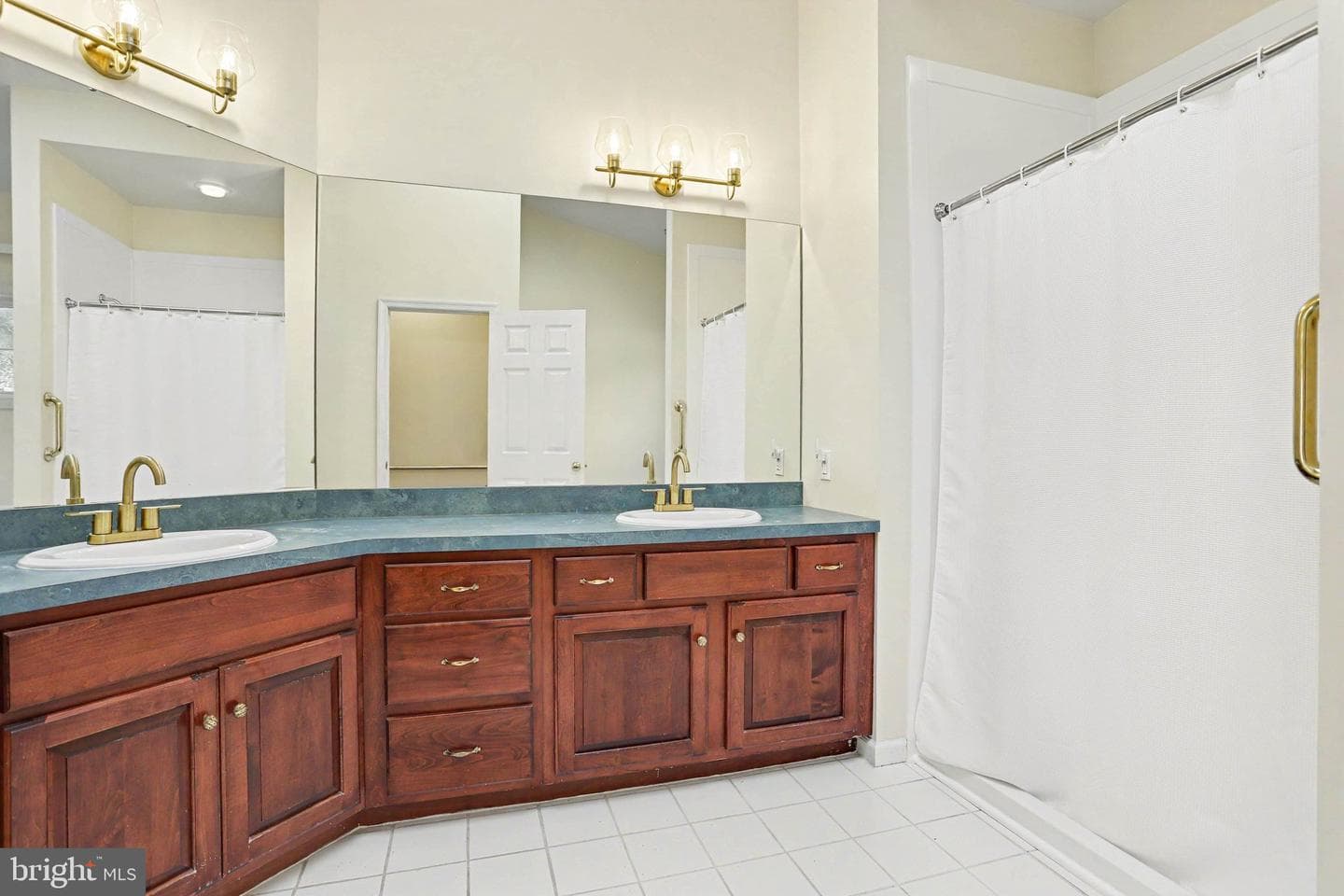 532 Waterside Cir L-0133 photo 20