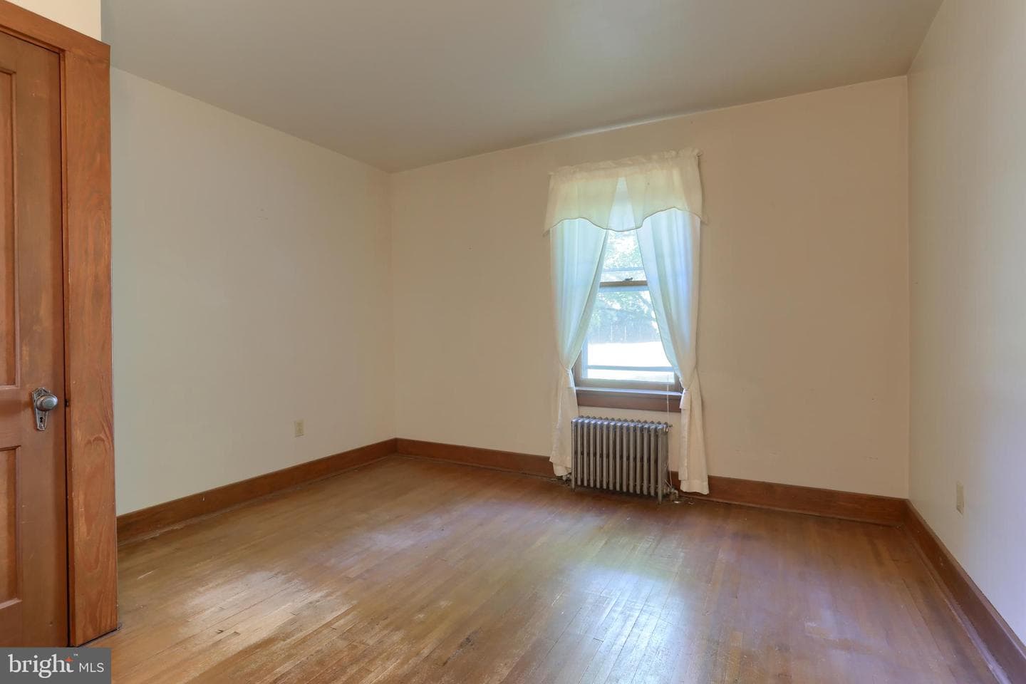 1411 Jay Street photo 30