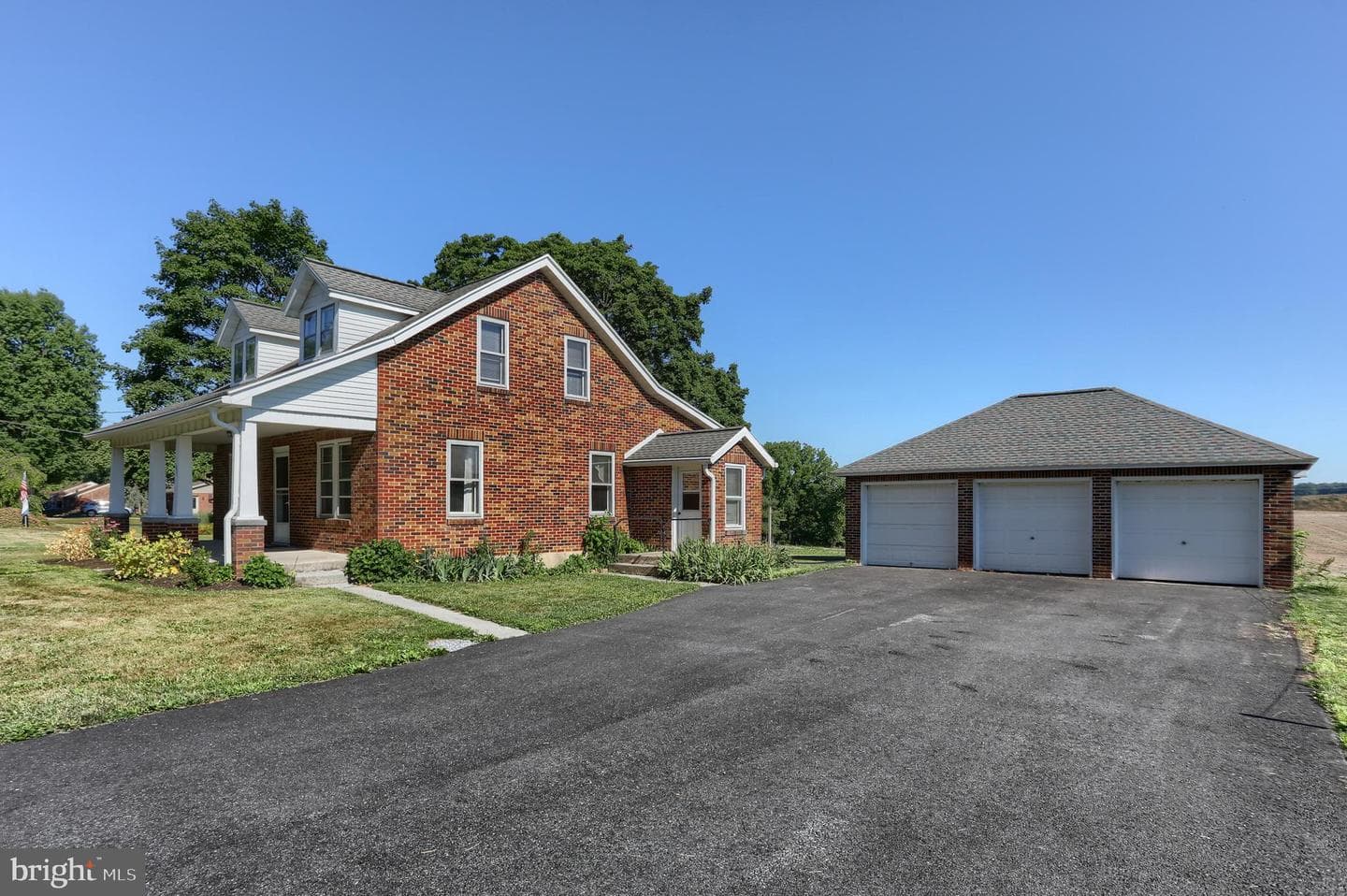 1411 Jay Street photo 5