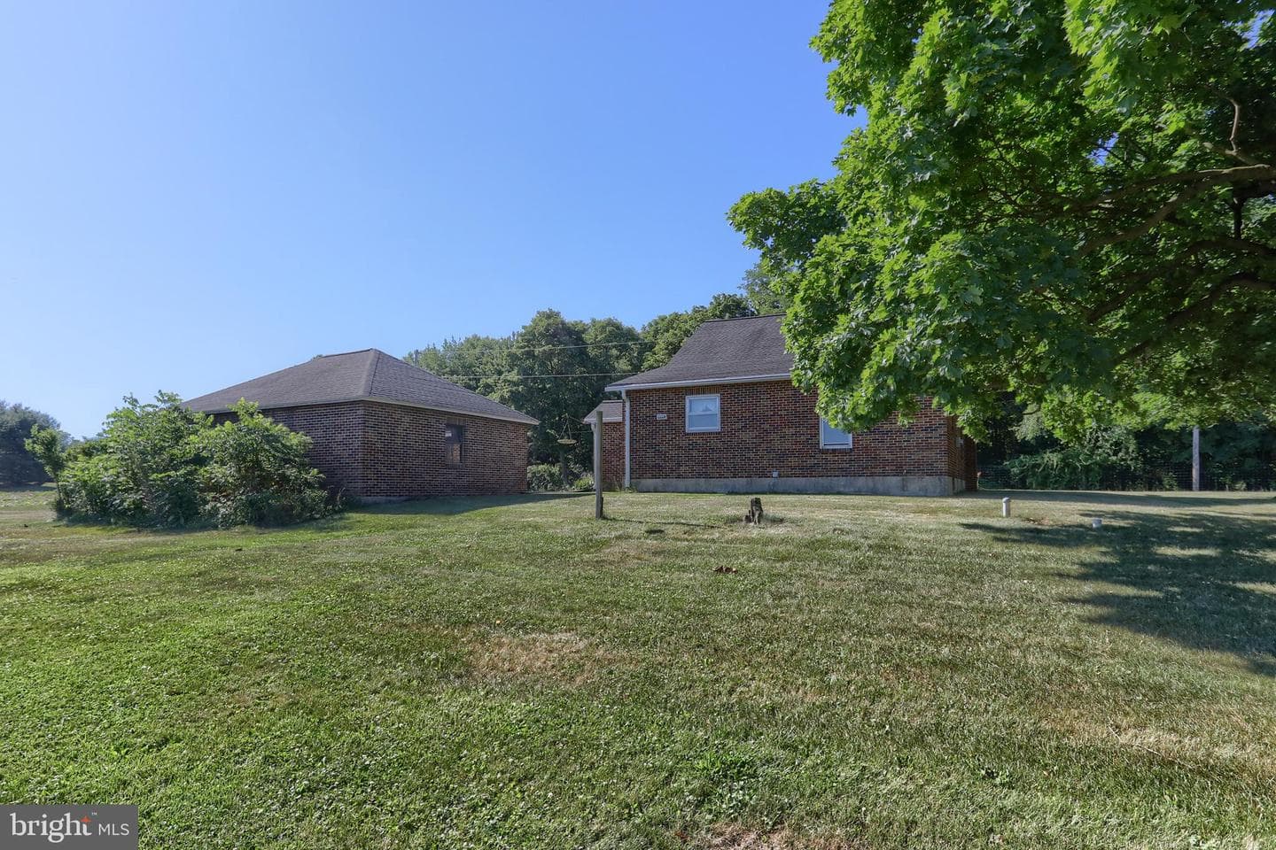 1411 Jay Street photo 50