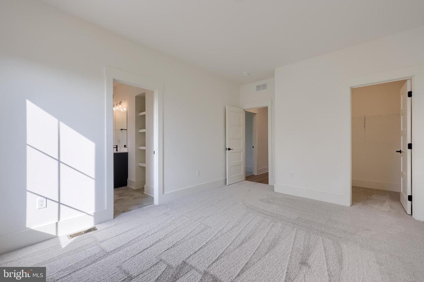 836 Wheatfield Lane photo 23