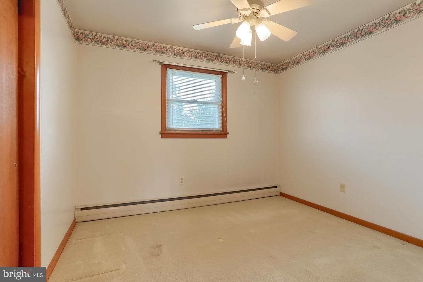 231 W Elm Street photo 20