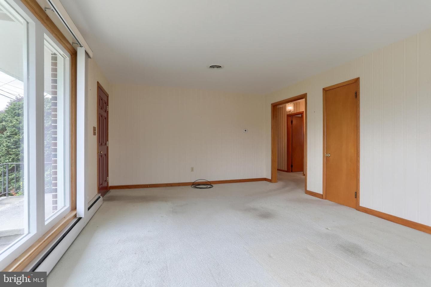 231 W Elm Street photo 8