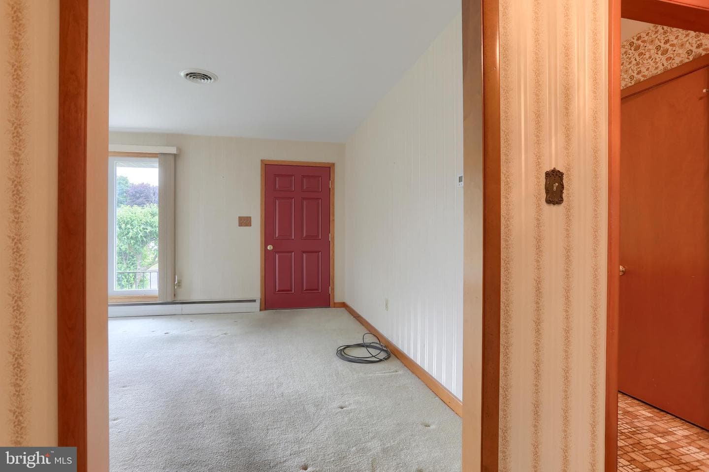 231 W Elm Street photo 9