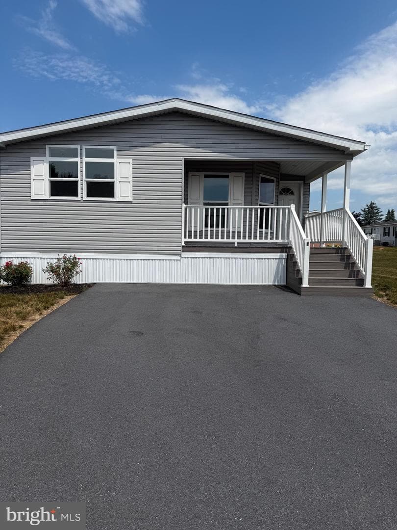 5 Evergreen, Palmyra
