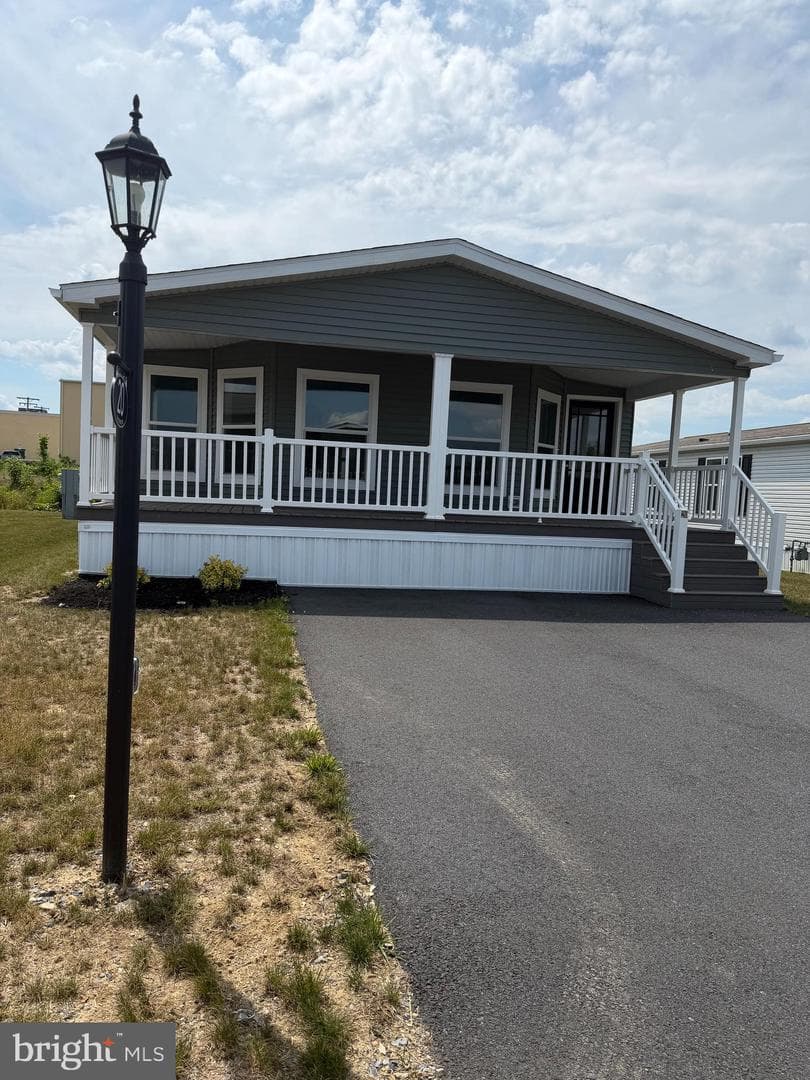 20 Evergreen Aly, Palmyra