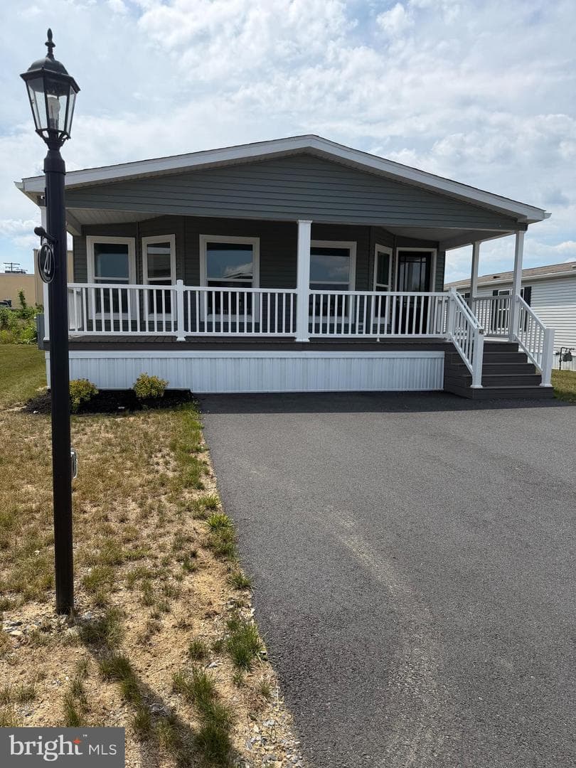 20 Evergreen Aly, Palmyra
