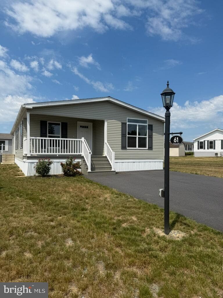 61 Evergreen Aly, Palmyra