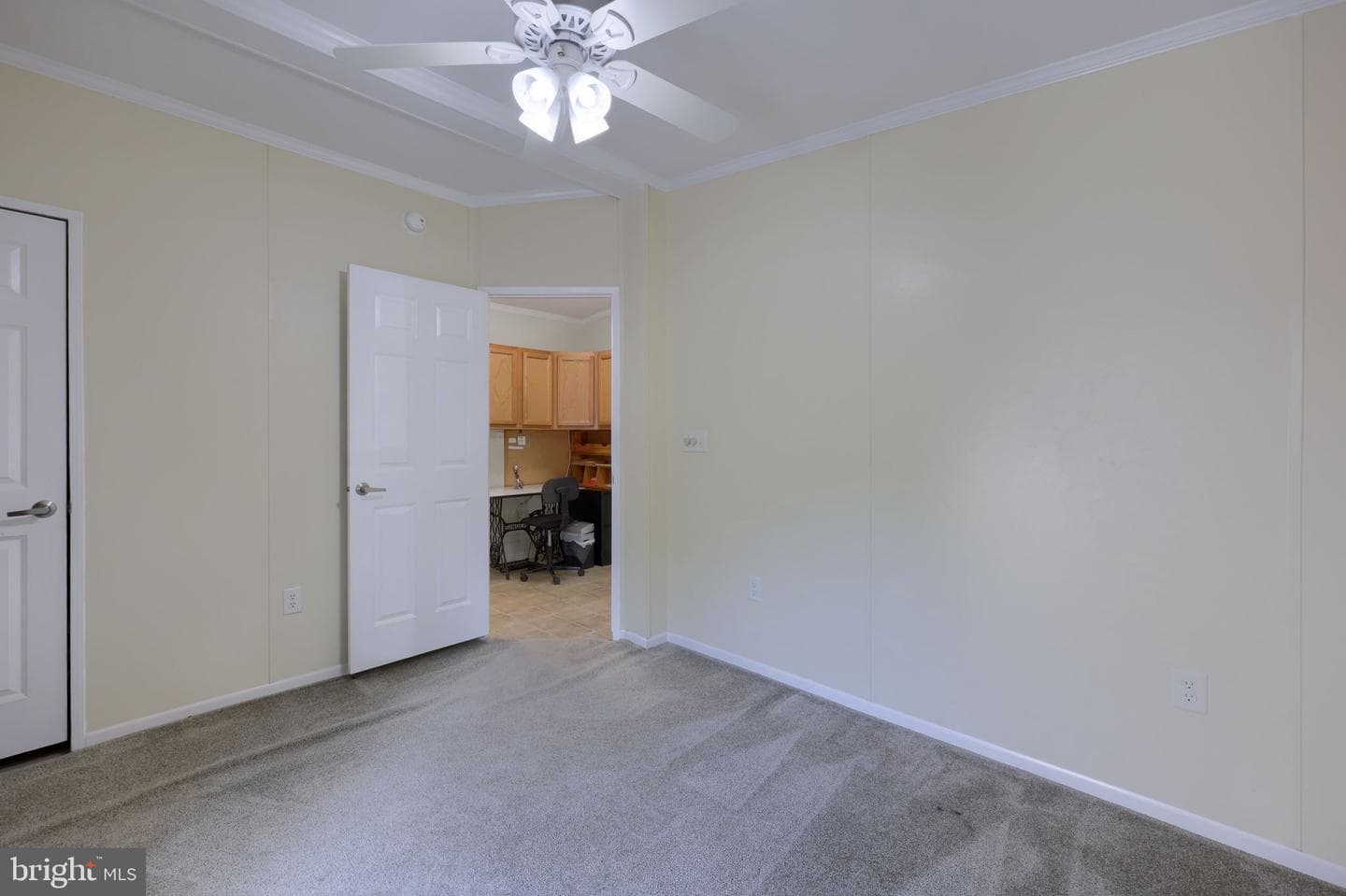 1037 Hemlock Circle photo 33
