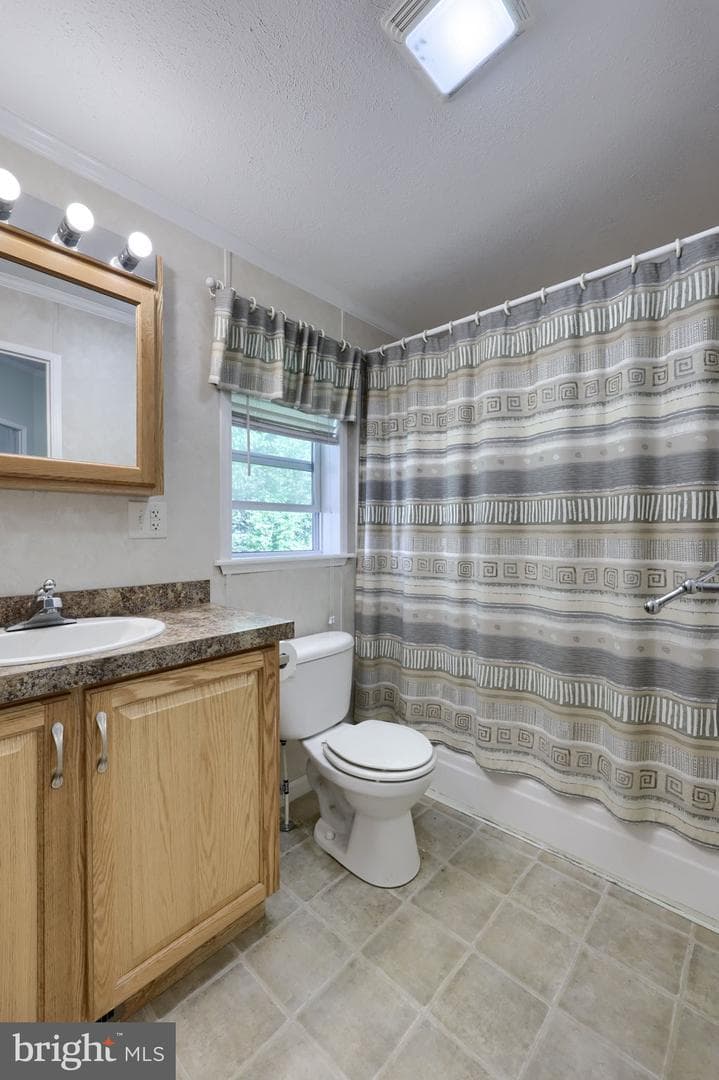 1037 Hemlock Circle photo 35