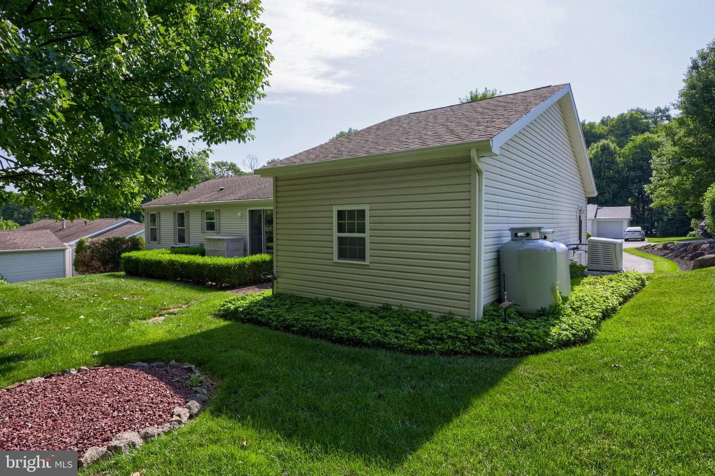 1037 Hemlock Circle photo 42