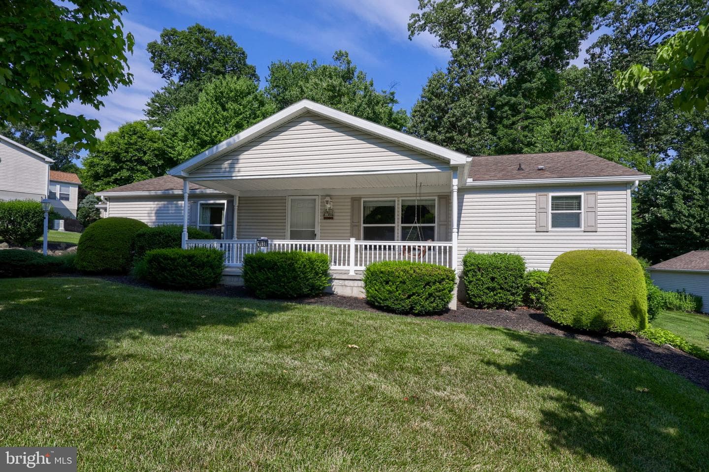 1037 Hemlock Circle photo 6