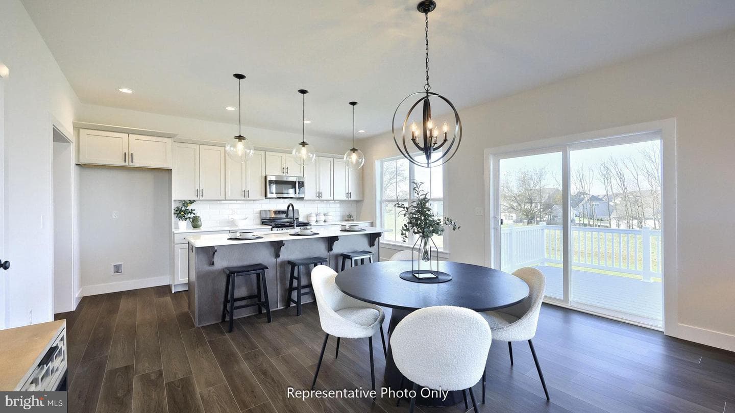 37 Canterbury Lane photo 13