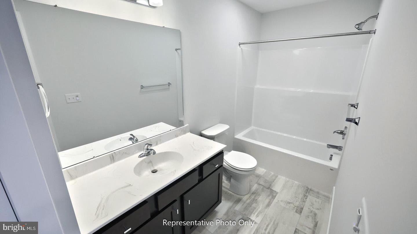 37 Canterbury Lane photo 20