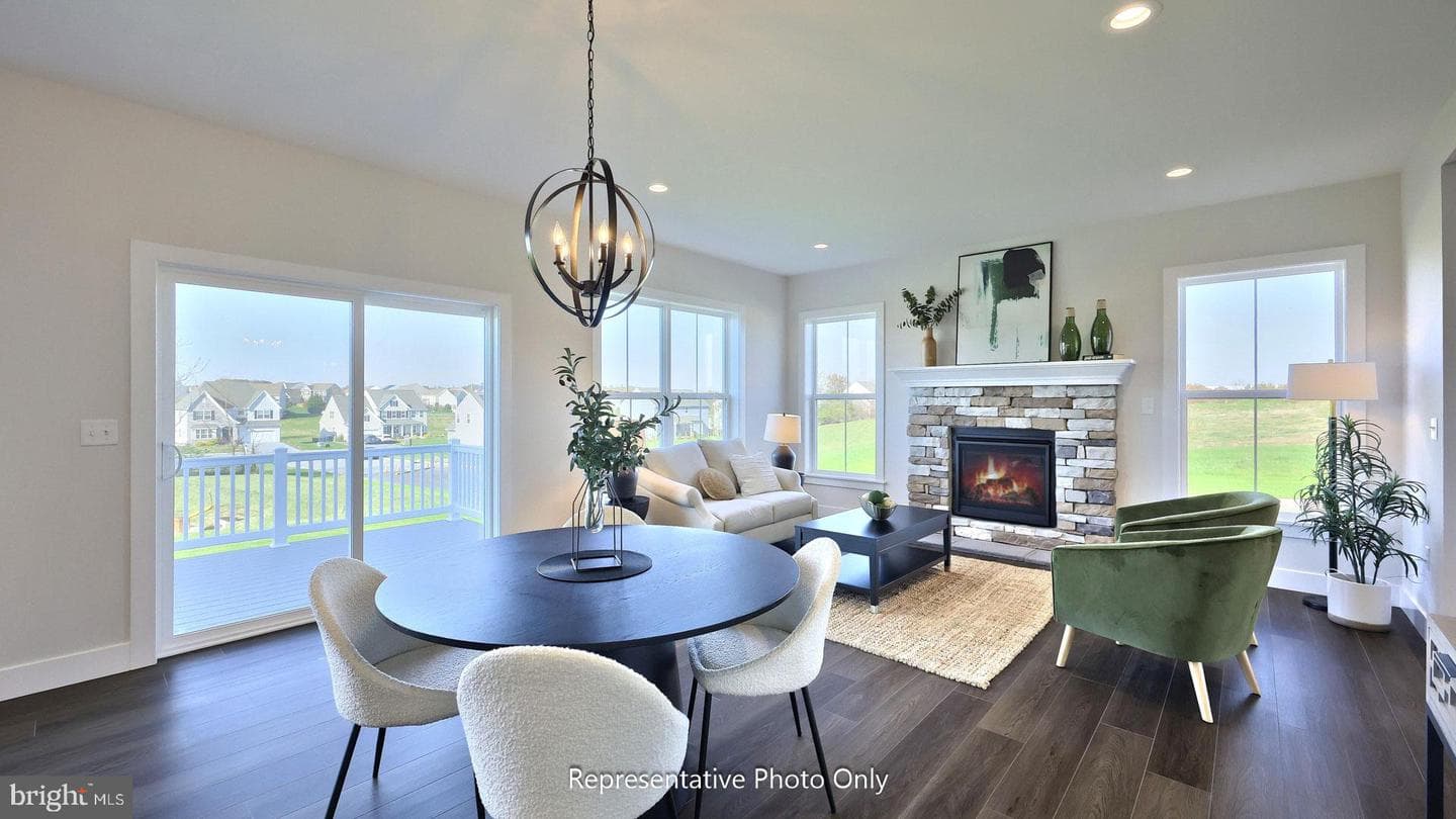 37 Canterbury Lane photo 5