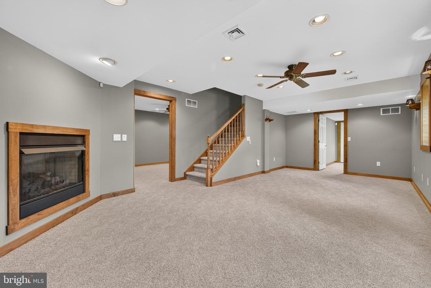 75 Pin Oak Street photo 32