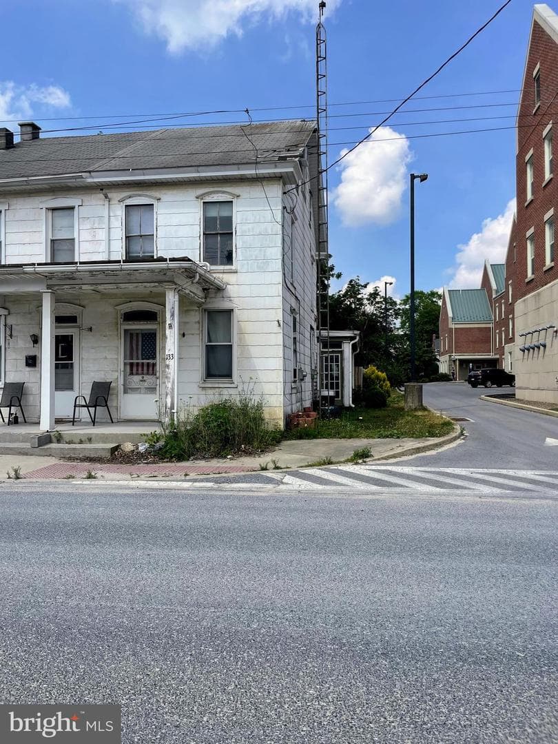 133 N Railroad Street