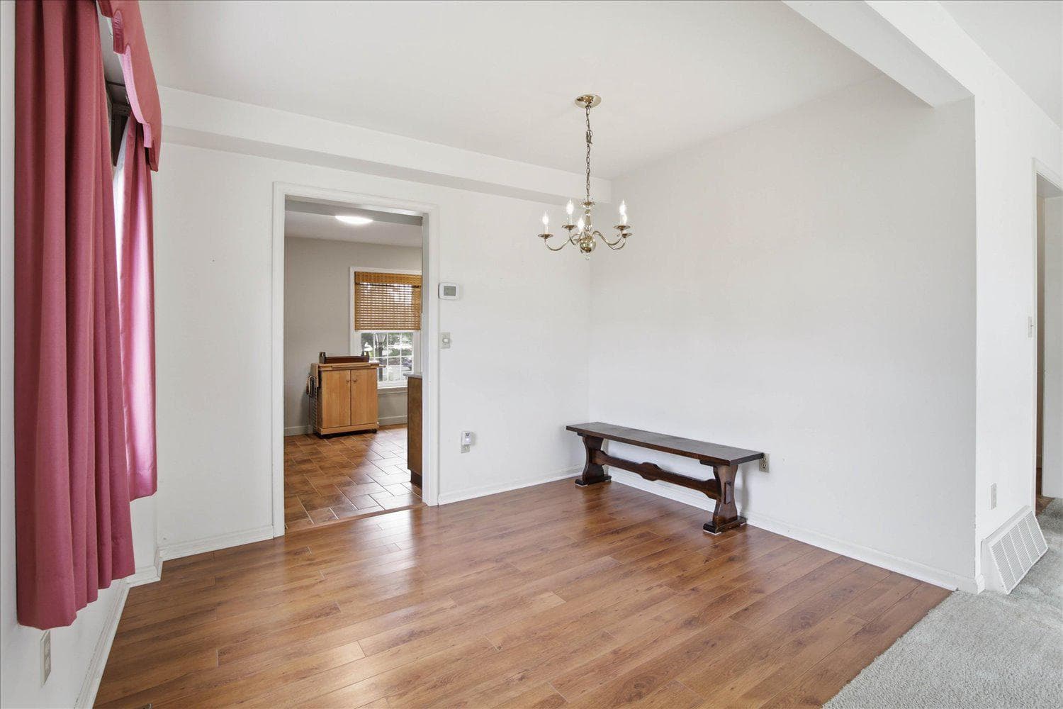 1922 Carlton Drive photo 12