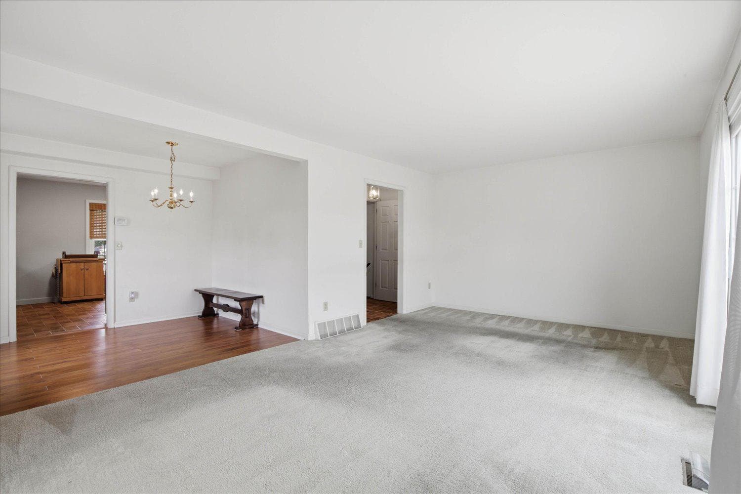 1922 Carlton Drive photo 15