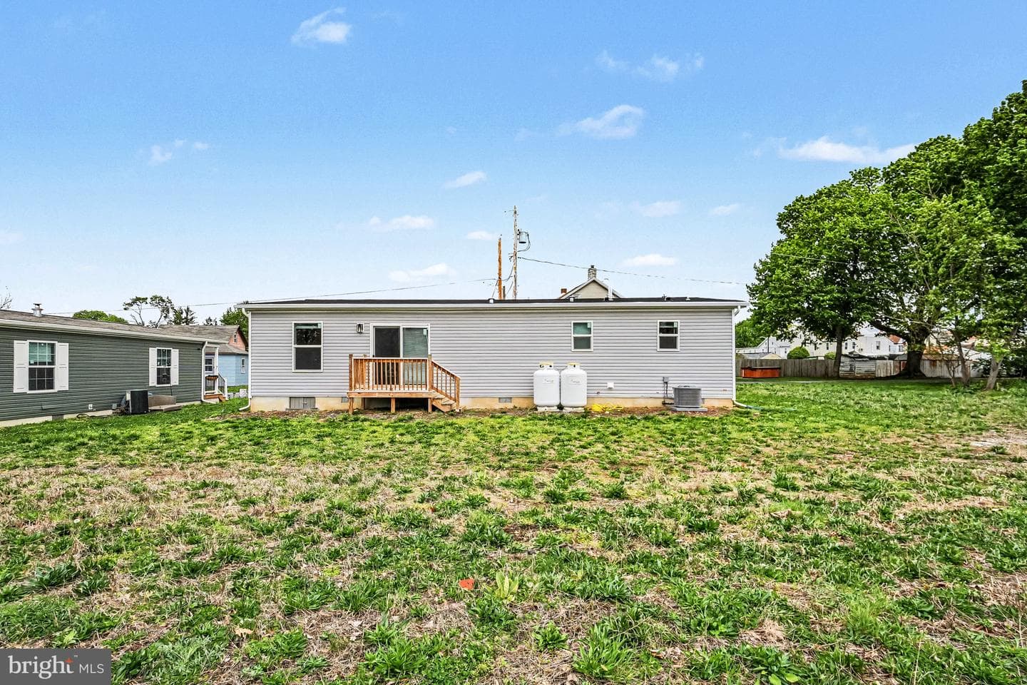 2096 Scull Street photo 25
