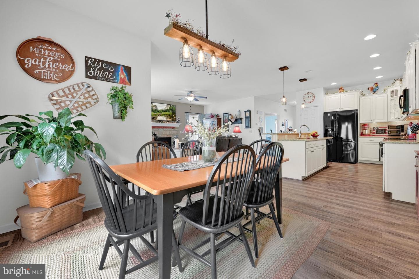 928 Sweetbay Ln. photo 12