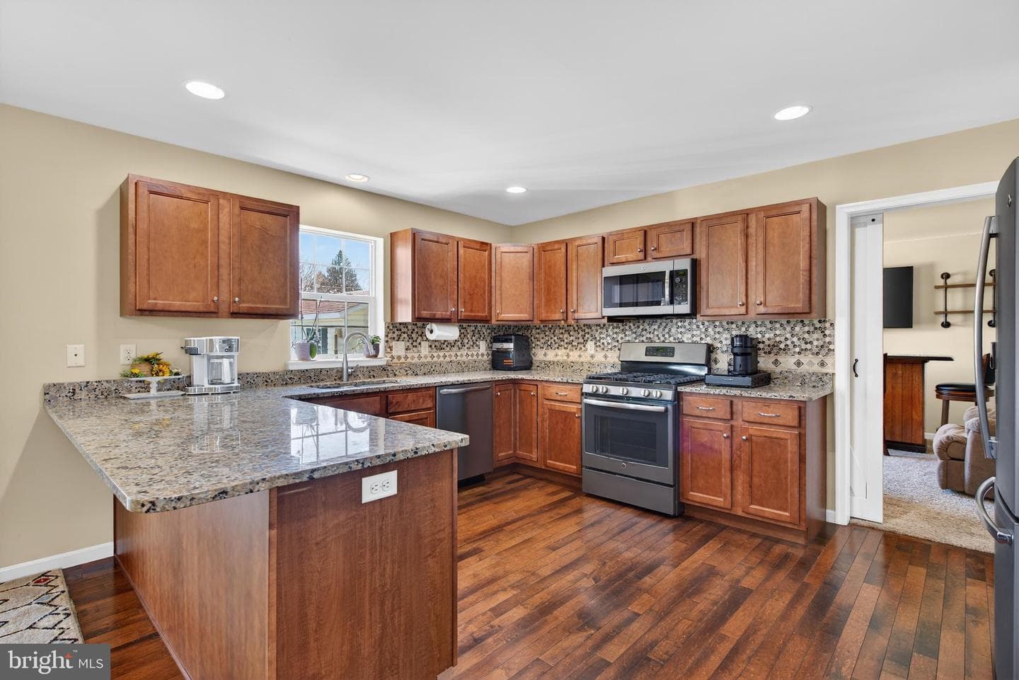 13 Blue Jay Way photo 13