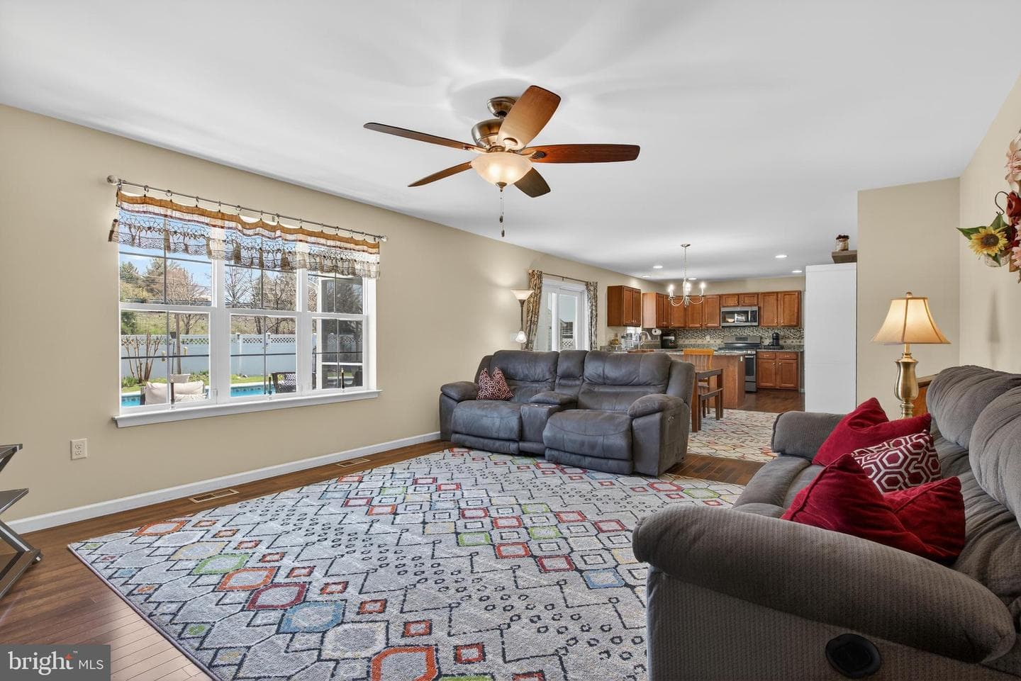 13 Blue Jay Way photo 22