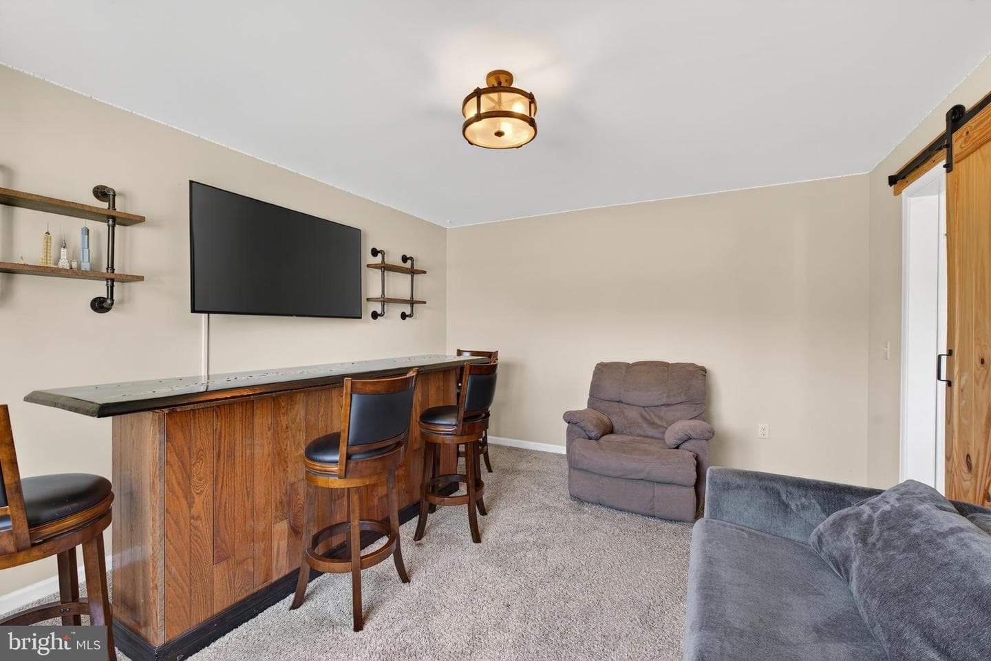 13 Blue Jay Way photo 24