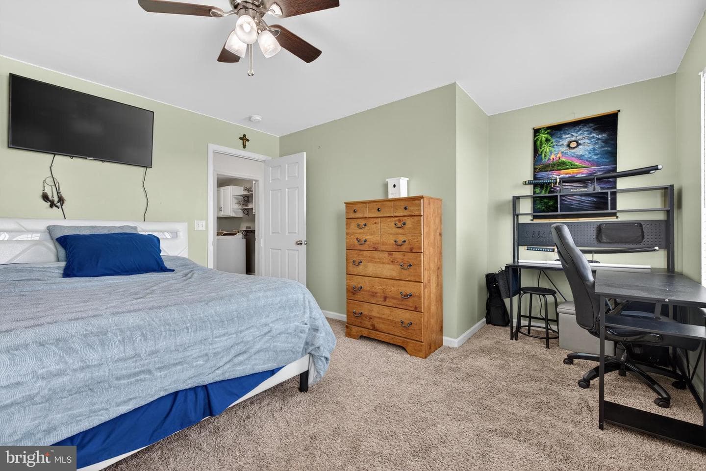 13 Blue Jay Way photo 38