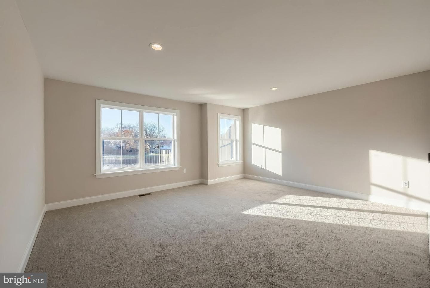 122 Alexandria Drive photo 27