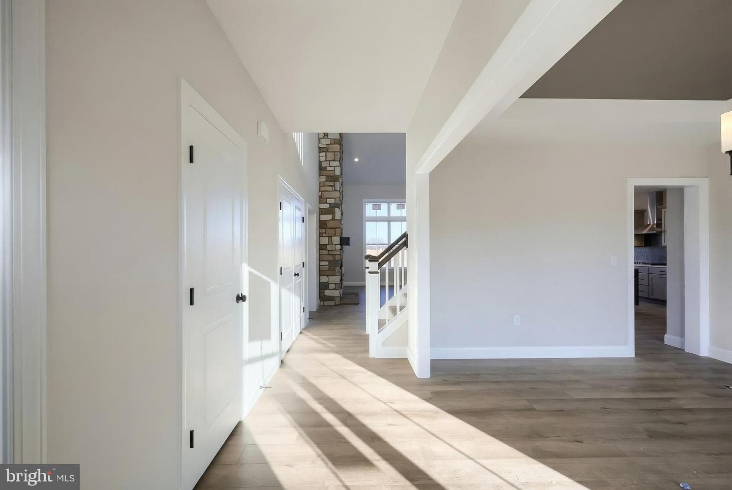 122 Alexandria Drive photo 5